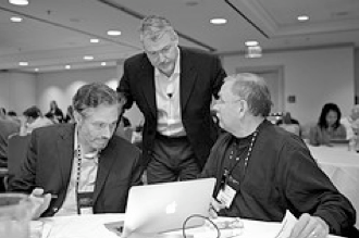 Dion Hinchcliffe Delivering Workshop